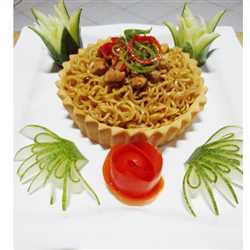 PIE MIE TOPING AYAM SAOS TIRAM